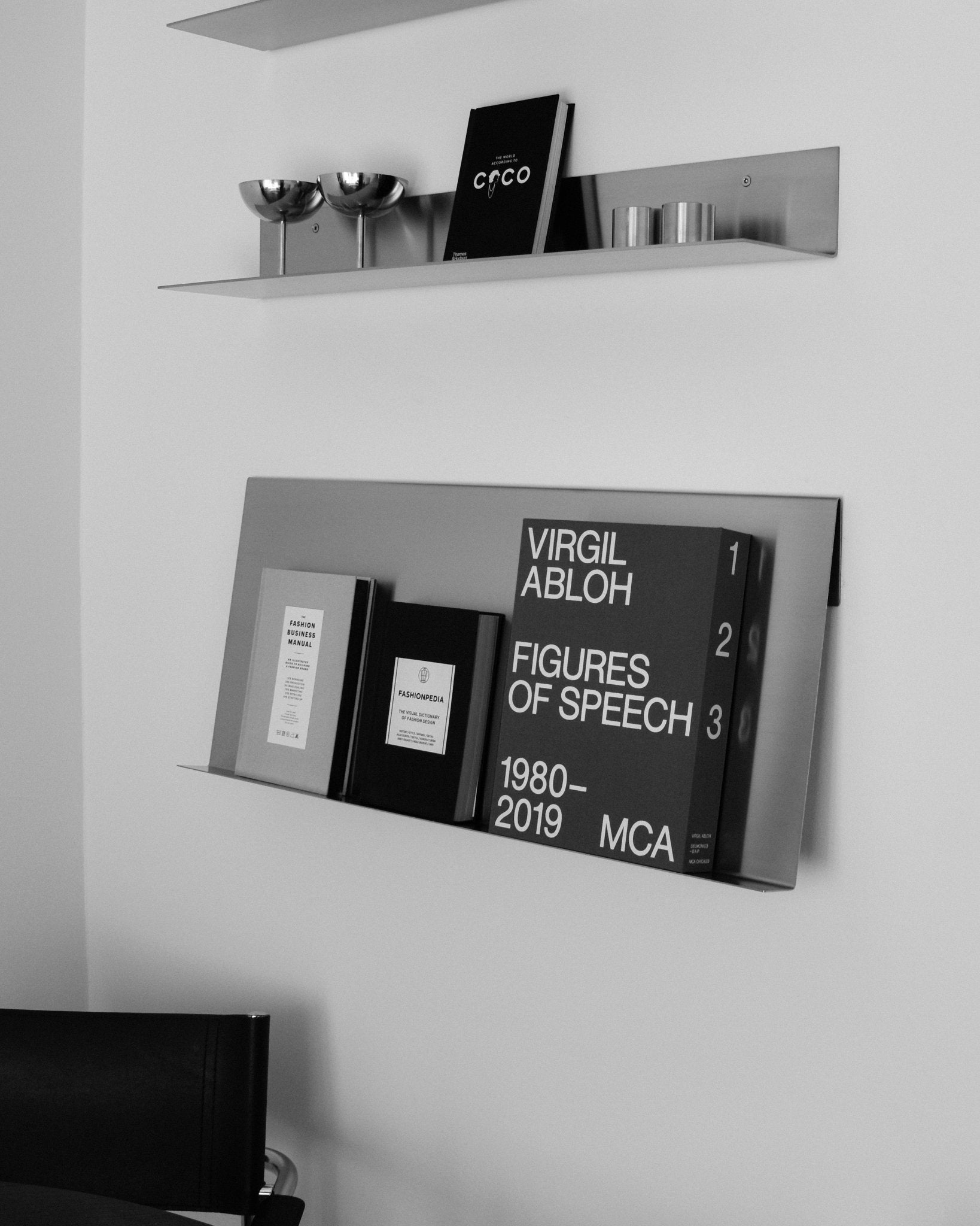 STÅLHYLDE SKAGEN & MAGASINHOLDER BODØ – SÆT - Acier Studio